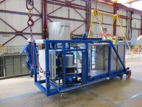 Mobile passenger elevator